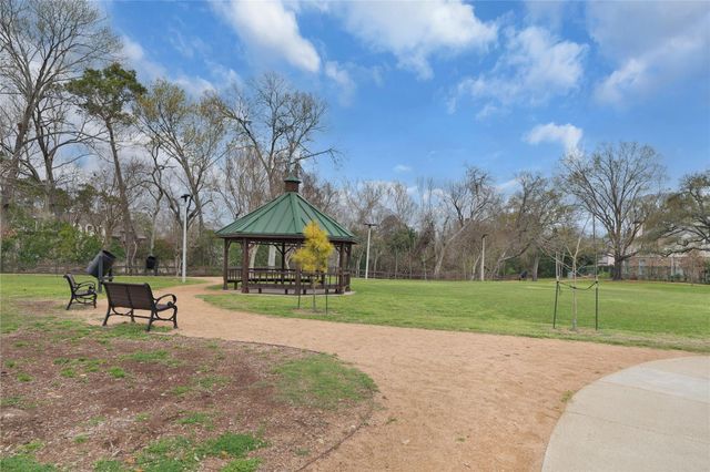 7929 Woodway Drive 4, Houston, TX 77063