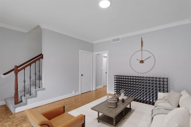 7929 Woodway Drive 4, Houston, TX 77063