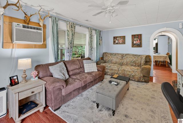 525 W 12th Street, Benton, KY 42025