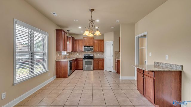 304 Summerglen Road SW, Madison, AL 35756