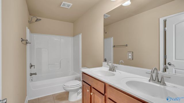 304 Summerglen Road SW, Madison, AL 35756