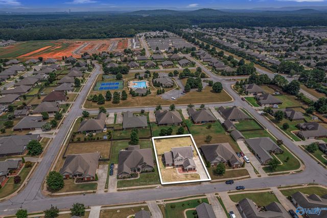 304 Summerglen Road SW, Madison, AL 35756