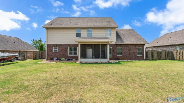 304 Summerglen Road SW, Madison, AL 35756