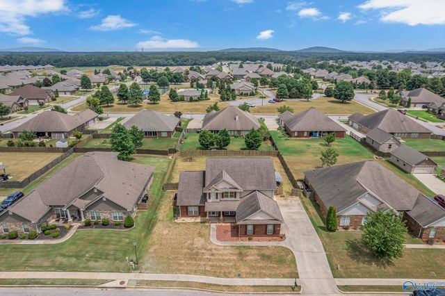 304 Summerglen Road SW, Madison, AL 35756