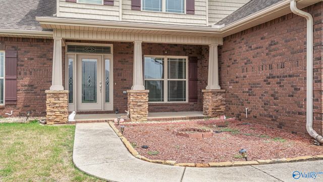304 Summerglen Road SW, Madison, AL 35756