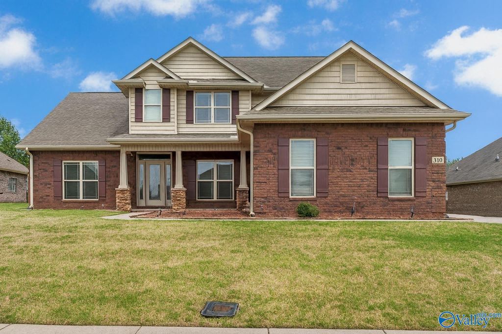 304 Summerglen Road SW, Madison, AL 35756