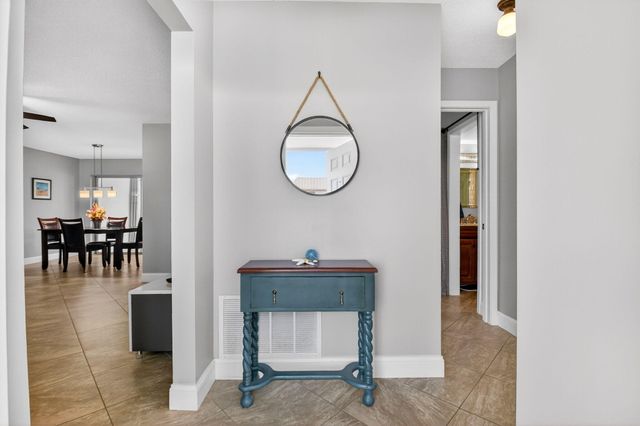 18 Colonial Club Drive 203, Boynton Beach, FL 33435