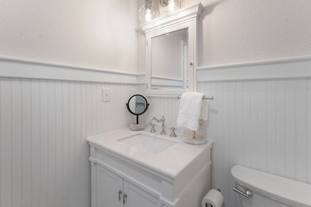 103 Deer Island Road, Mabank, TX 75156
