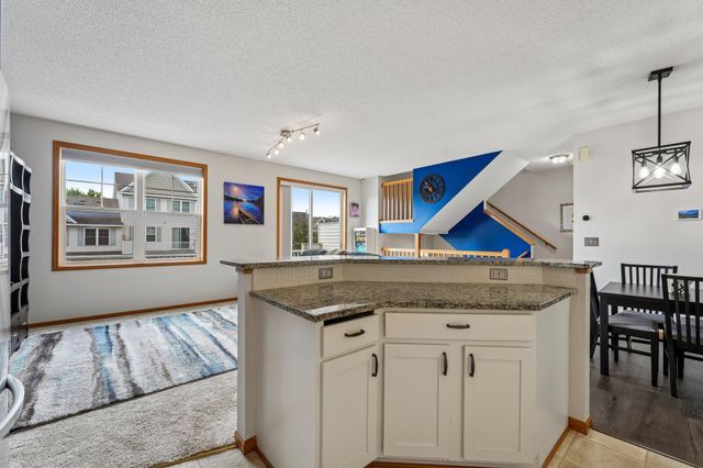 20651 Hampshire Way, Lakeville, MN 55044