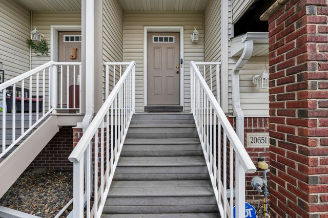 20651 Hampshire Way, Lakeville, MN 55044