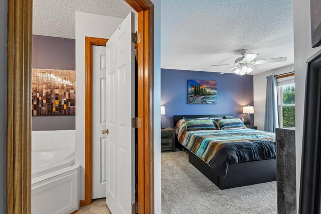 20651 Hampshire Way, Lakeville, MN 55044