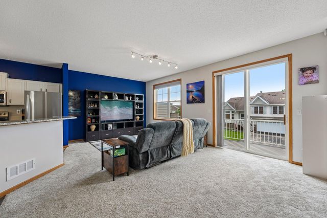 20651 Hampshire Way, Lakeville, MN 55044