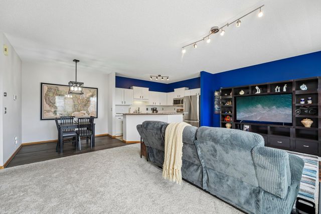 20651 Hampshire Way, Lakeville, MN 55044