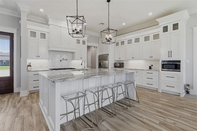 5842 Weeping Willow Drive, Lake Charles, LA 70605
