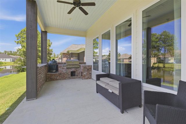 5842 Weeping Willow Drive, Lake Charles, LA 70605