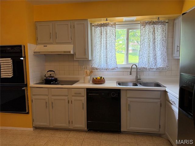 12455 Rocket Drive, Florissant, MO 63033