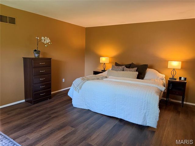 12455 Rocket Drive, Florissant, MO 63033