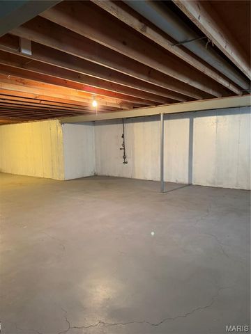 12455 Rocket Drive, Florissant, MO 63033