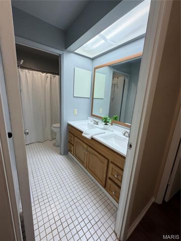 12455 Rocket Drive, Florissant, MO 63033