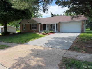 12455 Rocket Drive, Florissant, MO 63033