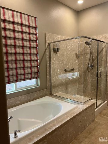 9910 Copenhagen Place, Bakersfield, CA 93306