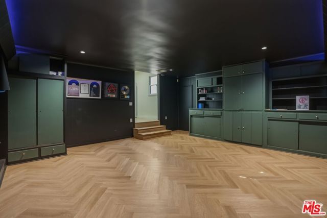 7960 Aldea Avenue, Van Nuys (los Angeles), CA 91406