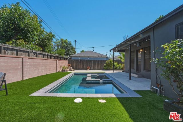 7960 Aldea Avenue, Van Nuys (los Angeles), CA 91406