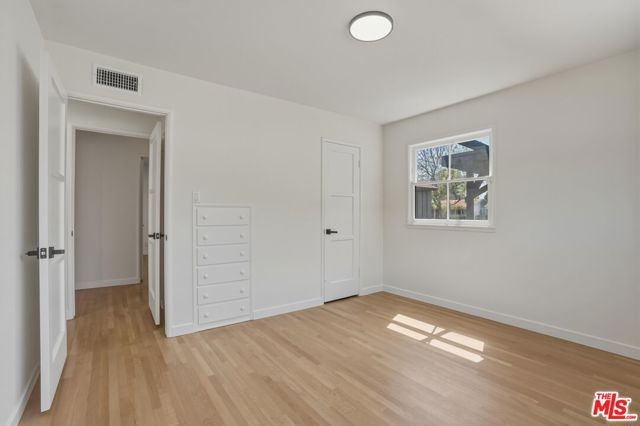7960 Aldea Avenue, Van Nuys (los Angeles), CA 91406