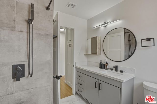 7960 Aldea Avenue, Van Nuys (los Angeles), CA 91406