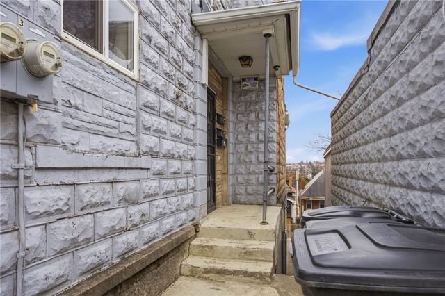 175 Saint Joseph St, Mt Oliver, PA 15210