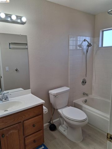 3121 Westbourne Dr, Antioch, CA 94509