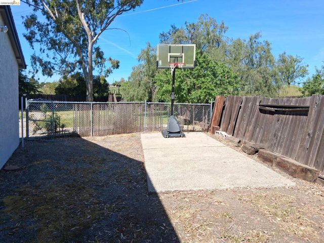 3121 Westbourne Dr, Antioch, CA 94509