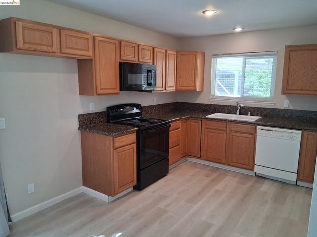 3121 Westbourne Dr, Antioch, CA 94509