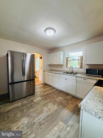2819 BOAS ST, Harrisburg, PA 17103