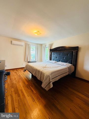 2819 BOAS ST, Harrisburg, PA 17103