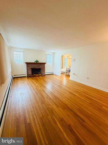2819 BOAS ST, Harrisburg, PA 17103