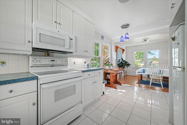 1203 PINEFIELD RD, Newark, DE 19713