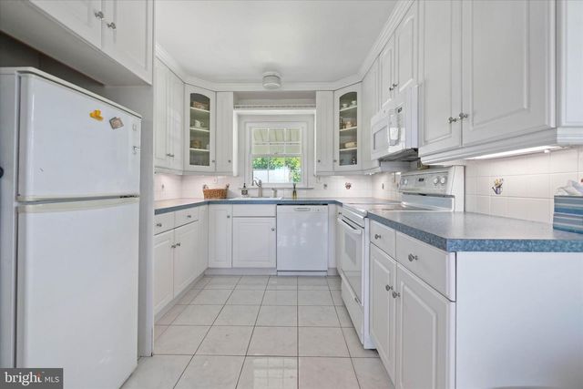 1203 PINEFIELD RD, Newark, DE 19713