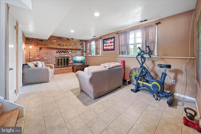 1203 PINEFIELD RD, Newark, DE 19713