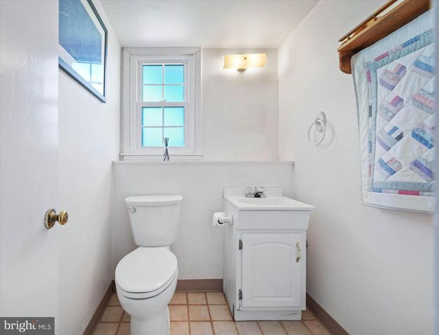 1203 PINEFIELD RD, Newark, DE 19713