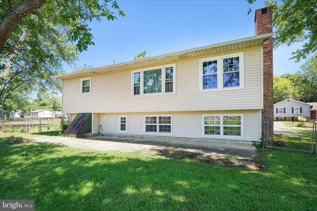 1203 PINEFIELD RD, Newark, DE 19713