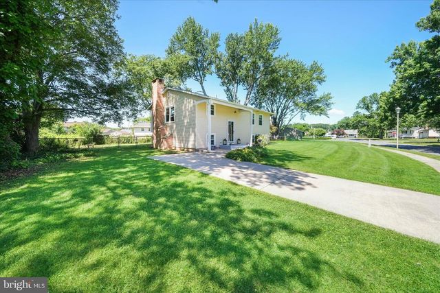 1203 PINEFIELD RD, Newark, DE 19713