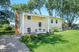 1203 PINEFIELD RD, Newark, DE 19713