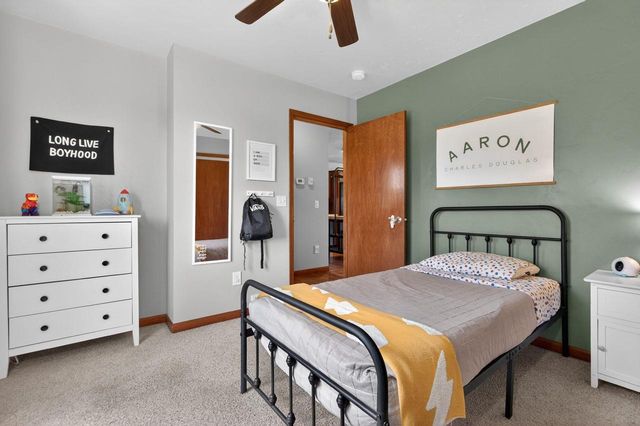 959 BERGAMONT COURT, Menasha, WI 54952