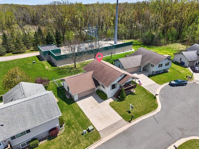 959 BERGAMONT COURT, Menasha, WI 54952