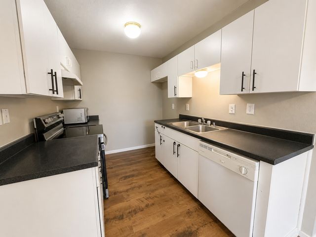 424 Casie Court, Denton, TX 76207
