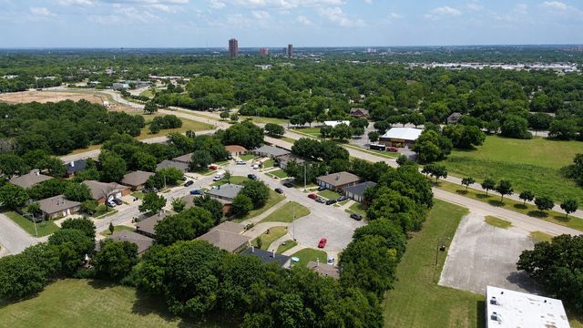 424 Casie Court, Denton, TX 76207