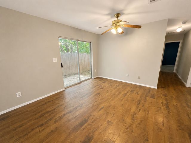 424 Casie Court, Denton, TX 76207