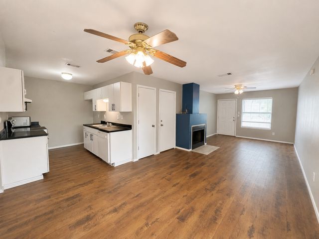 424 Casie Court, Denton, TX 76207