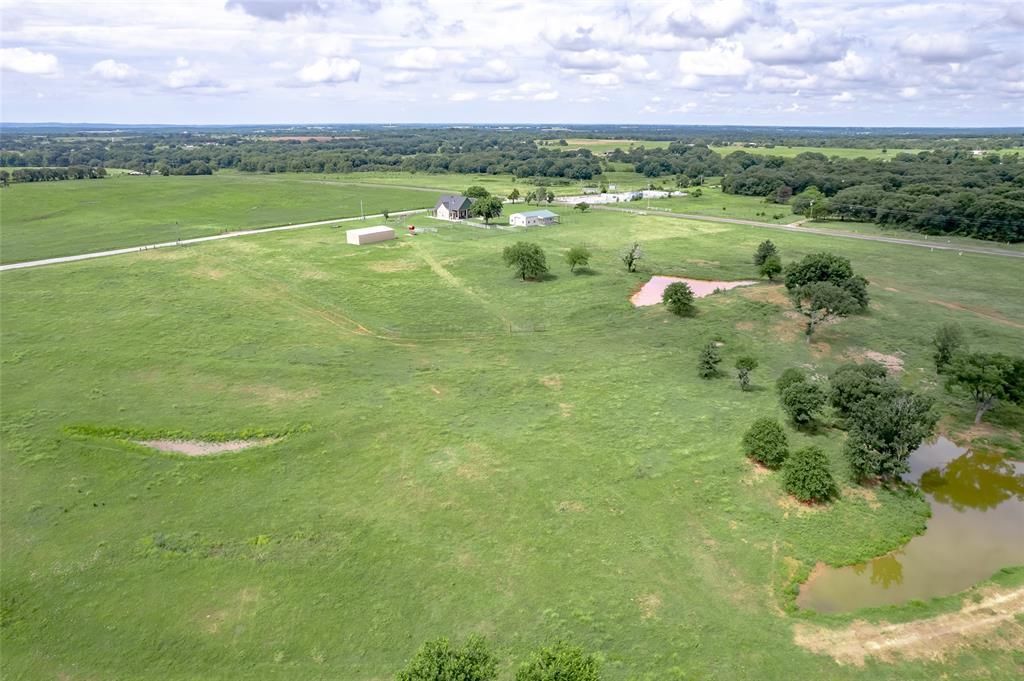 Image 35 of property listing at 26975 N County Road 3170, Elmore City, OK 73433